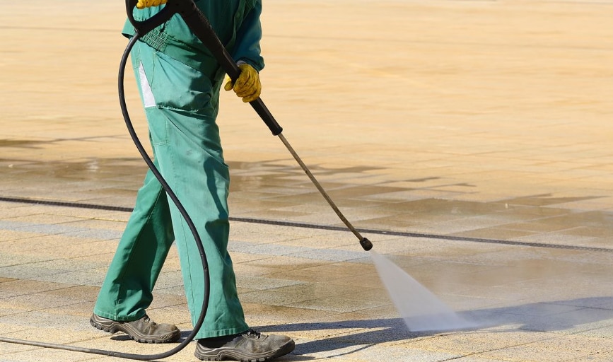 DRIVEWAY CLEANING